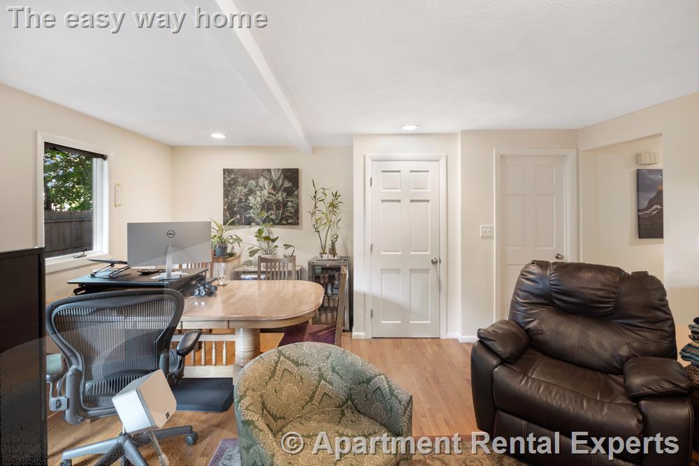 55 Waterhouse St, Teele Square