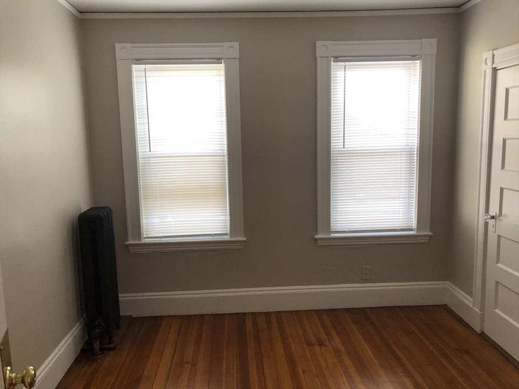 11 Banks St, Waltham