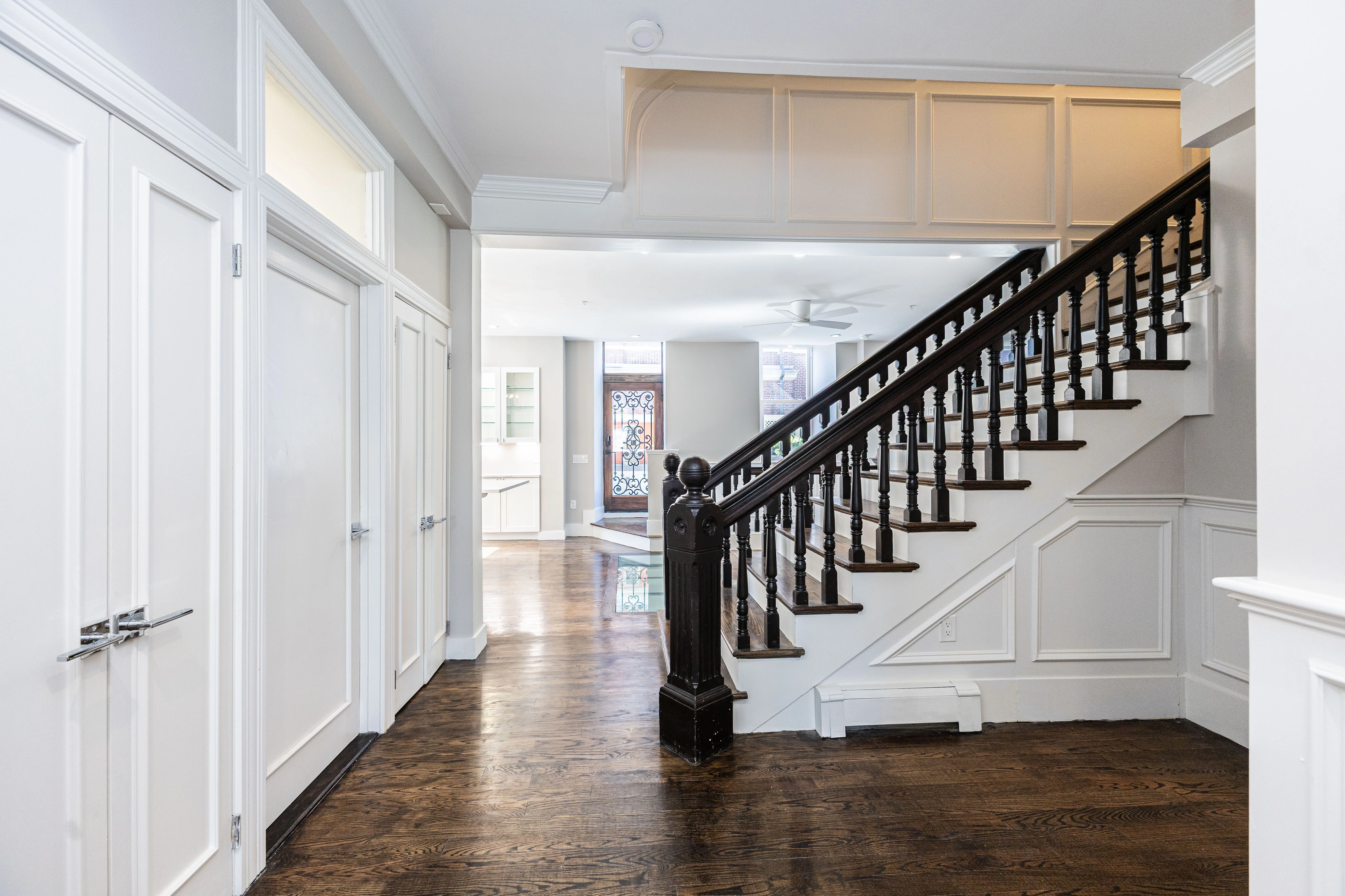 85 Regent St, Roxbury