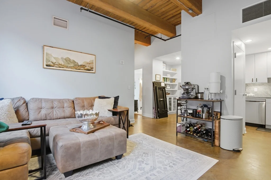 9 West Broadway, South Boston