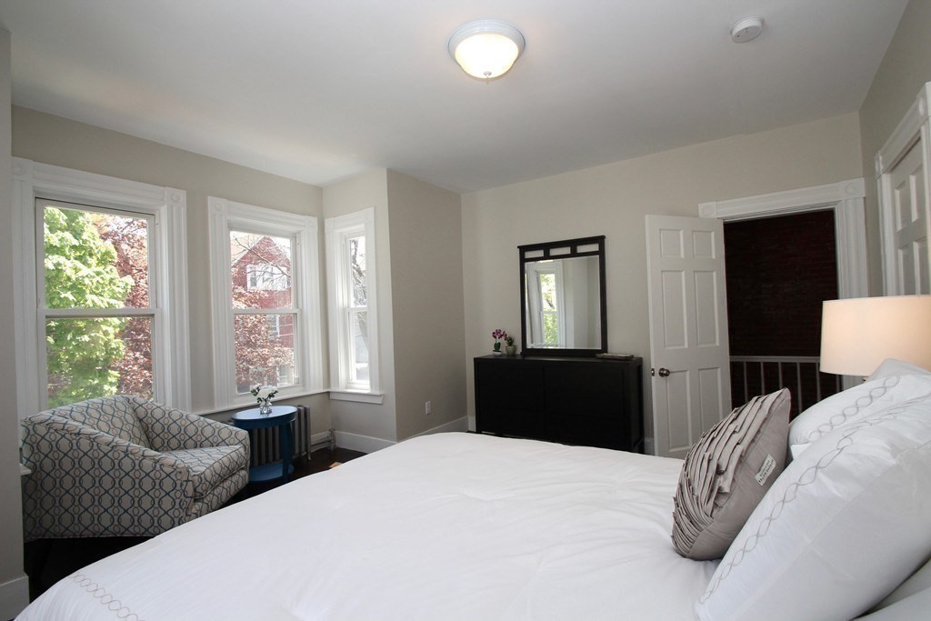 20 Tennyson St, Magoun Square