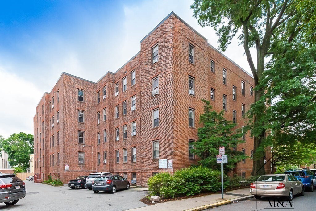 12 Ware St, Mid-Cambridge