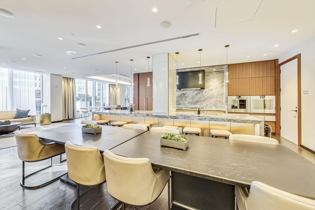 135 Seaport Blvd, Seaport District