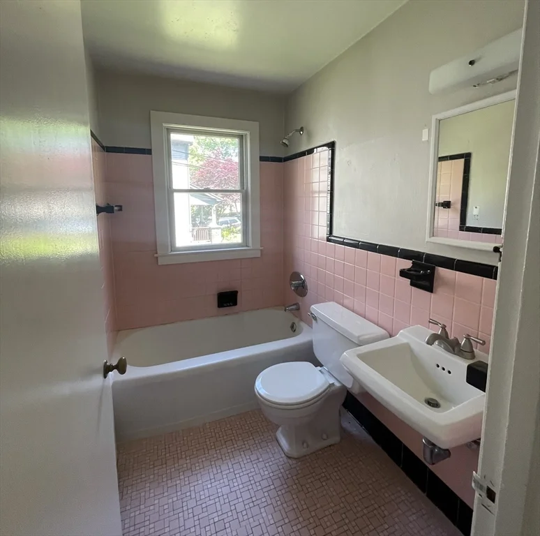 71 Blake St, Newtonville