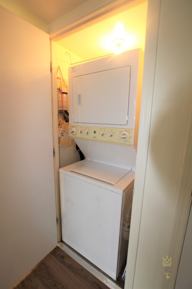 85 Brainerd Rd, Brighton