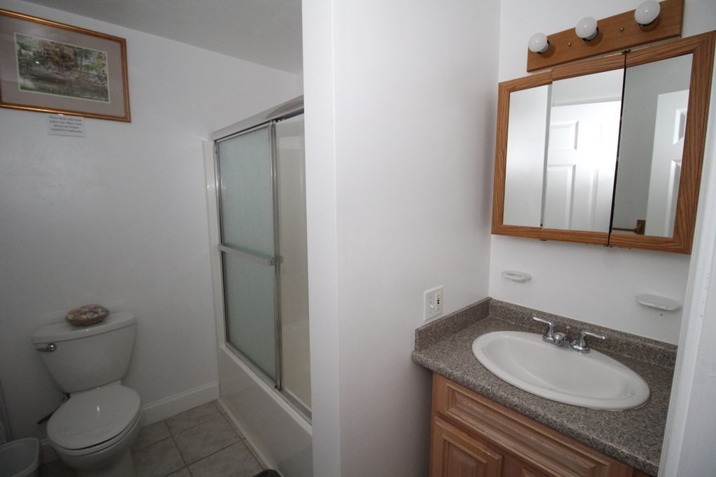 147 North St, Barnstable