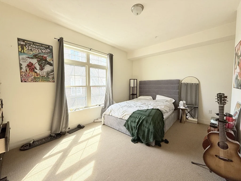 9 Gardner St, Allston