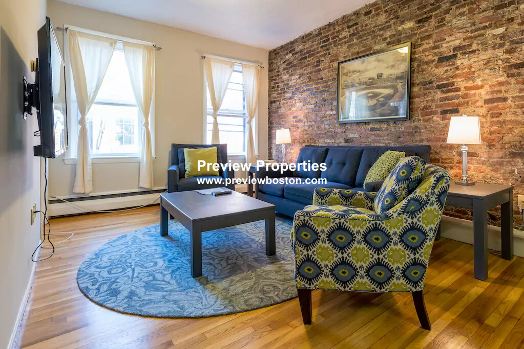 15 Garden St, Beacon Hill