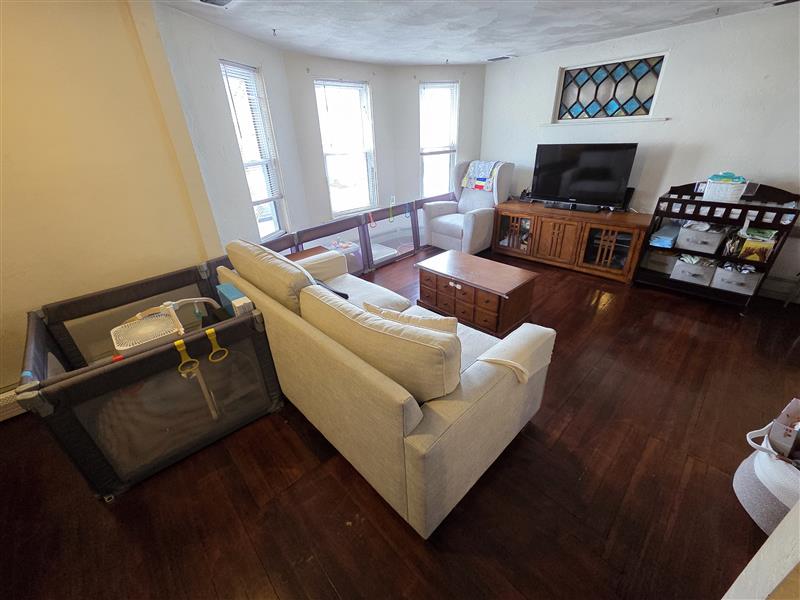 95 Kidder Ave, Powder House Square