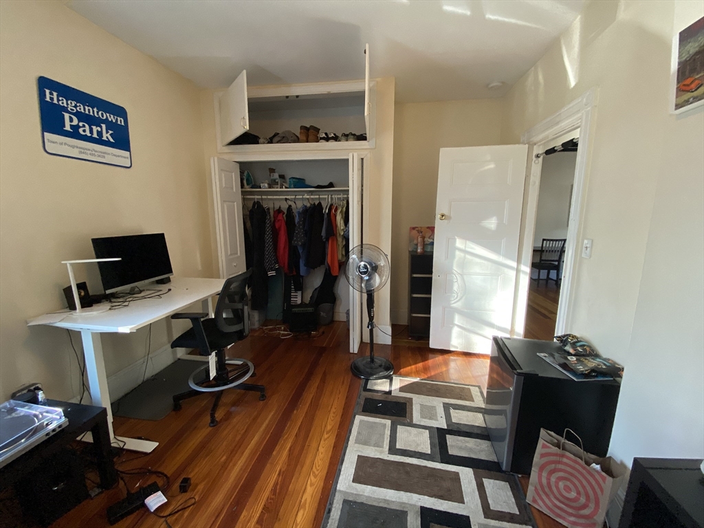 18 Lawn St, Mission Hill