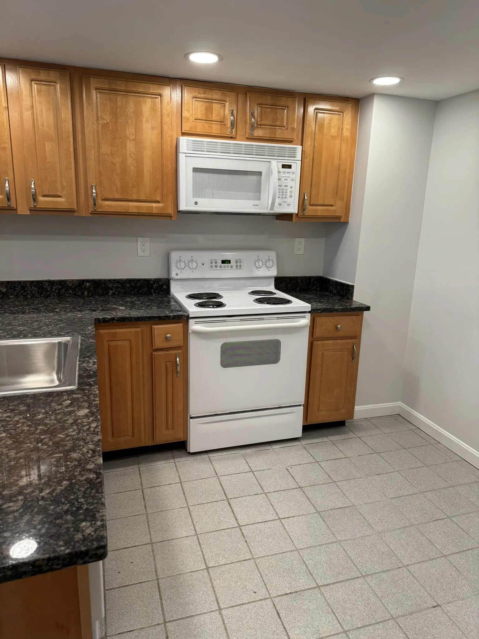 24 Queensberry St, Fenway