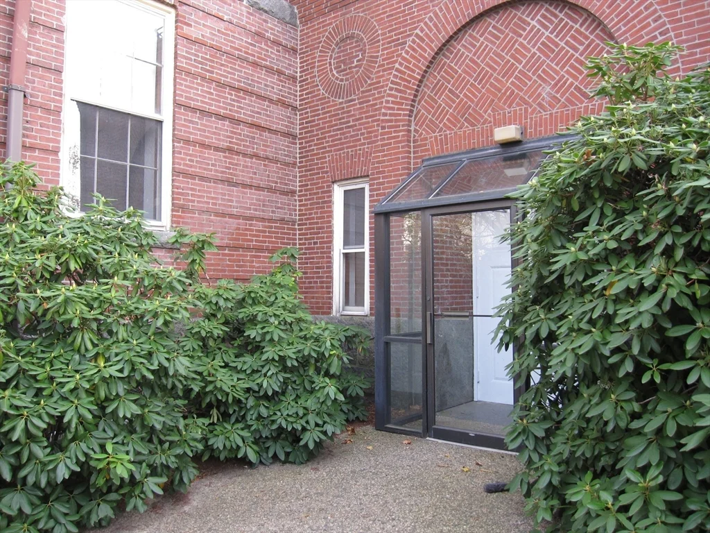 147 Rawson Rd, Quincy