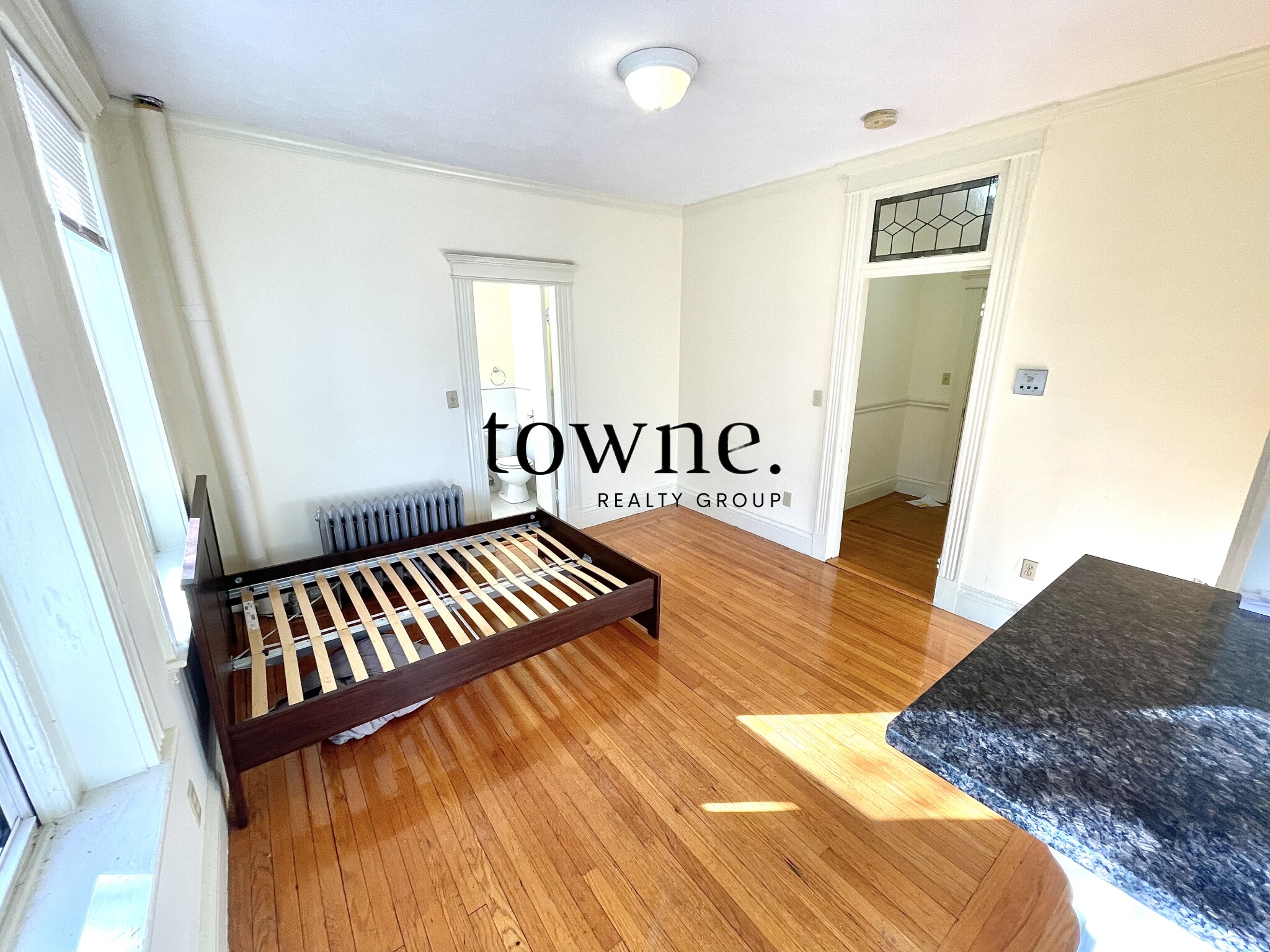 19 Queensberry St, Fenway