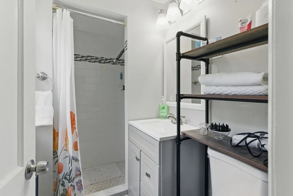 42 Newman Rd, Malden