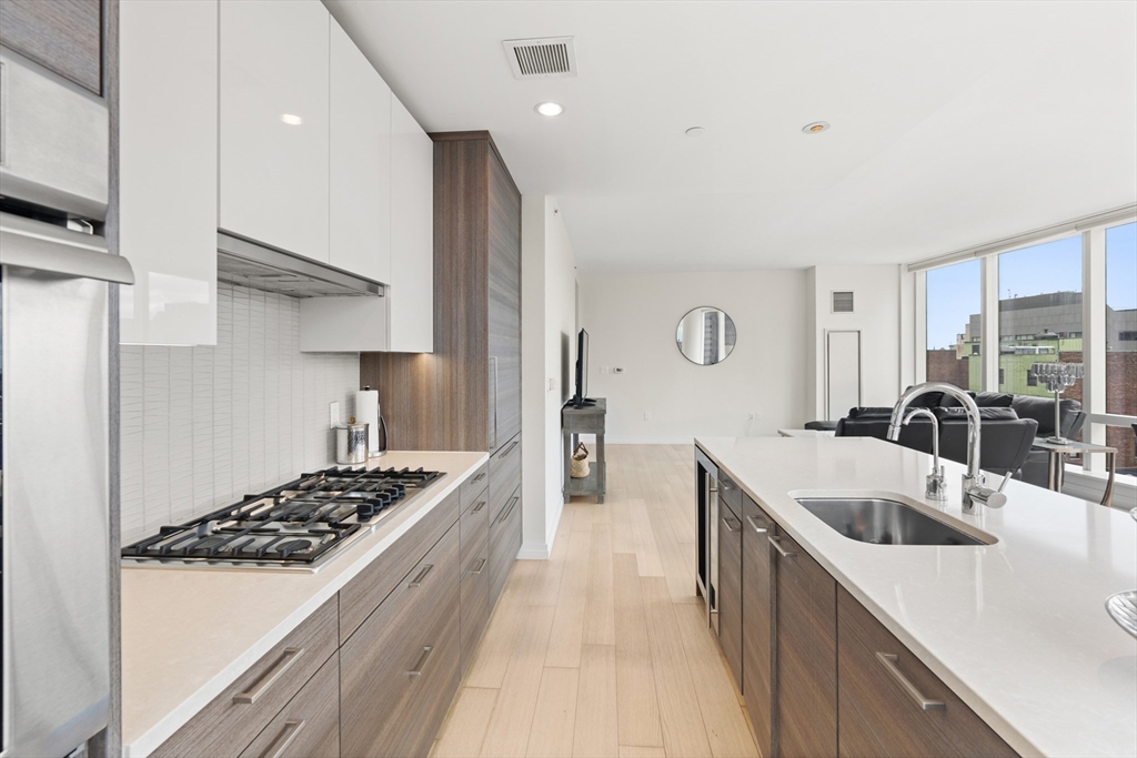 1 Franklin St, Midtown