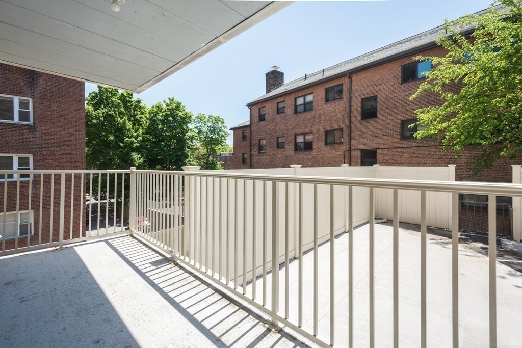 123 Sewall Ave, Longwood