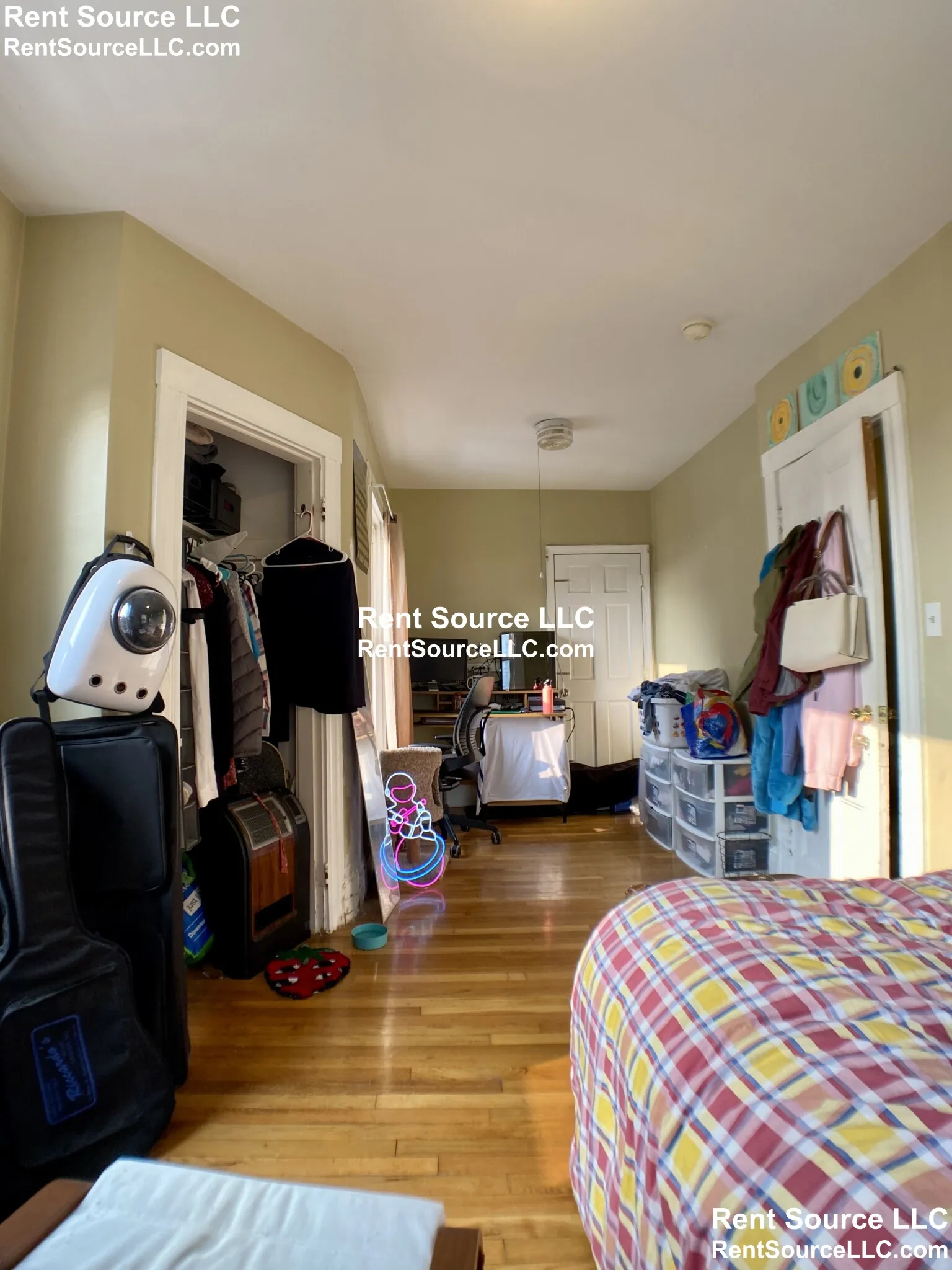 271 Highland Ave, Powder House Square