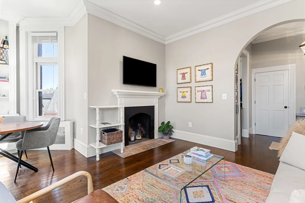 271 Dartmouth St, Back Bay