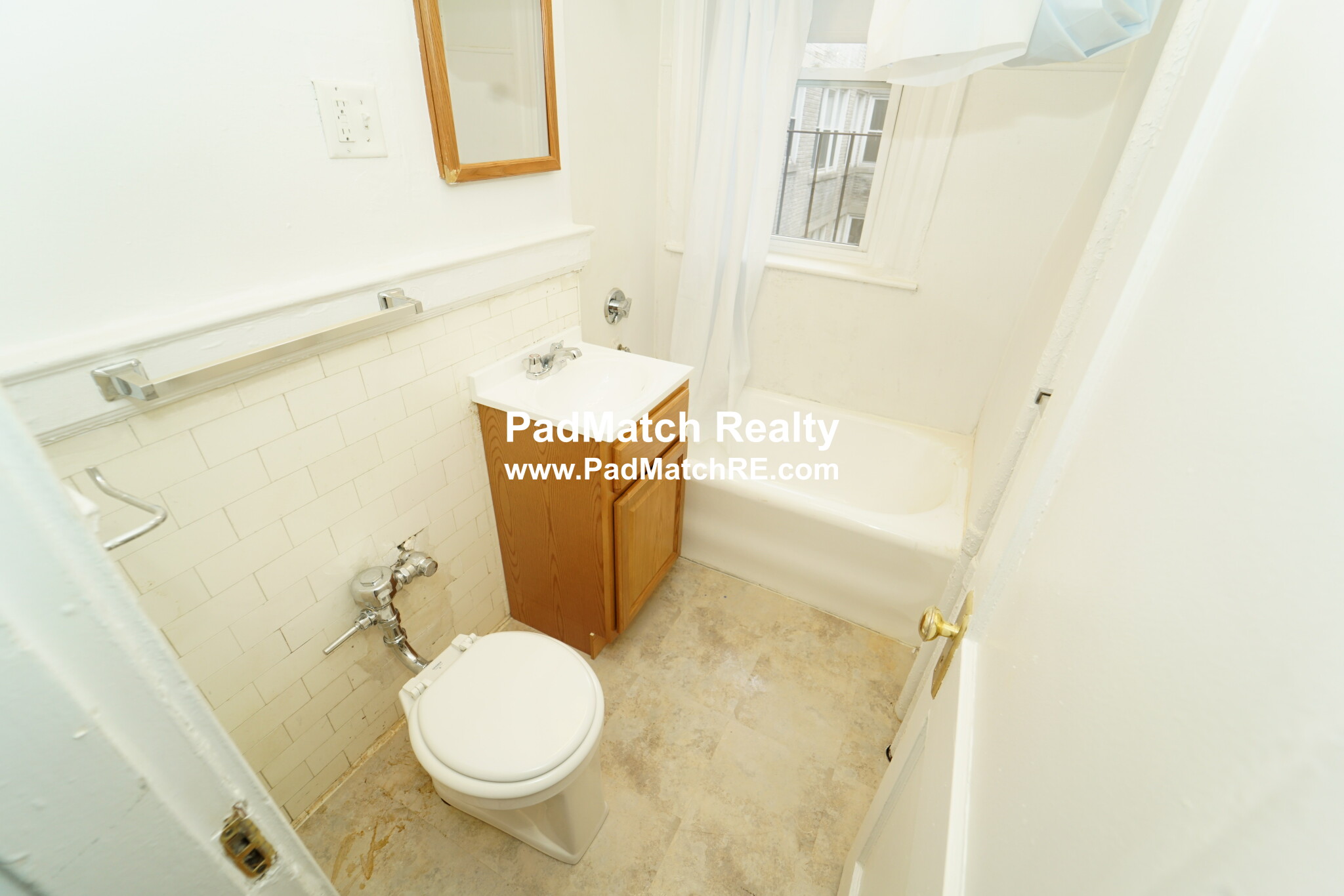 1171 Boylston St, Fenway