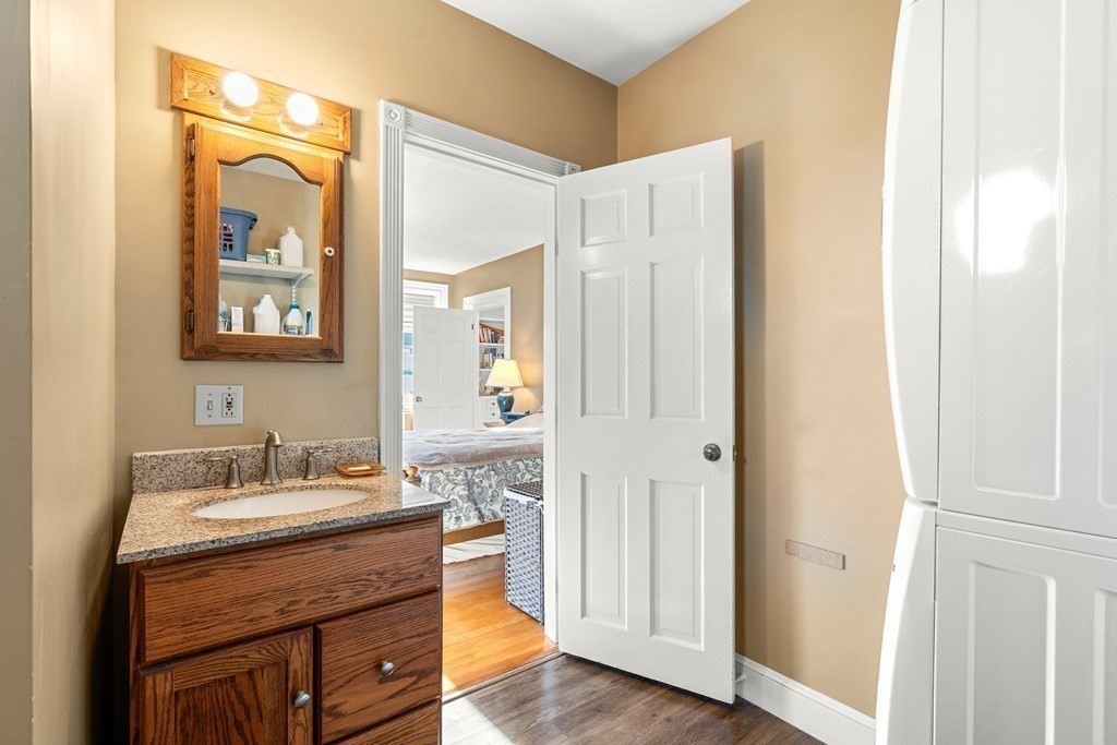 233 Main St, North Andover