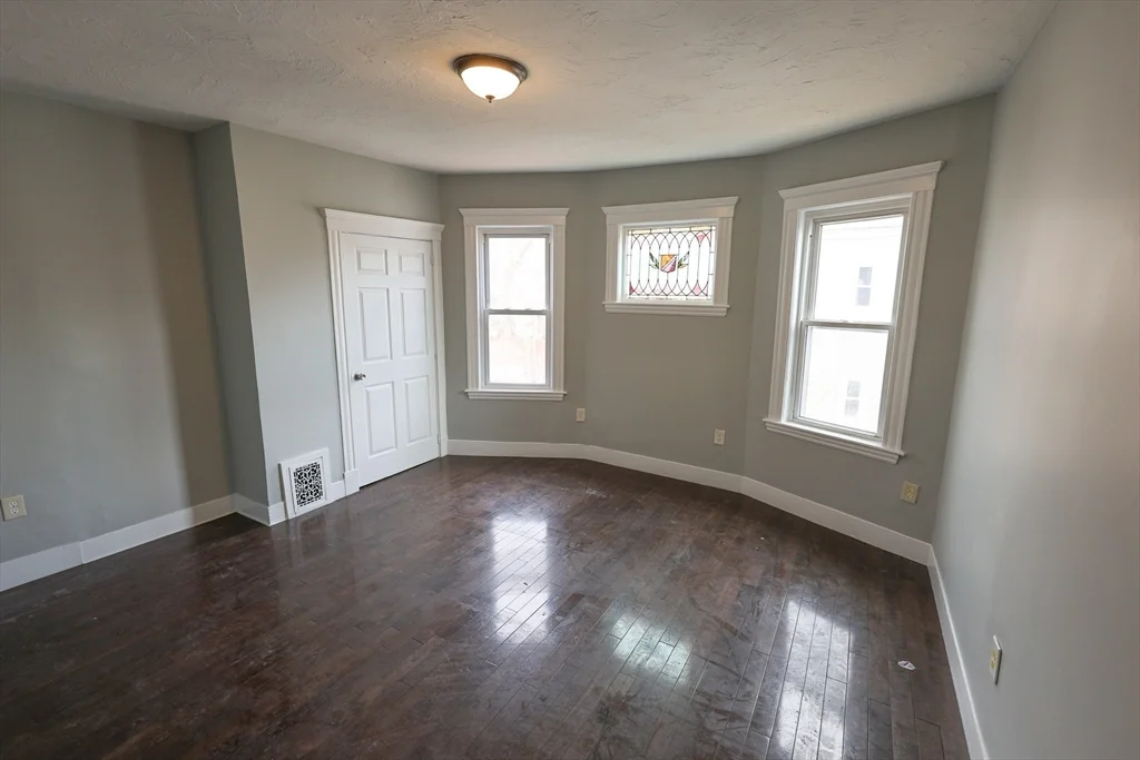 23 Barry St, Dorchester