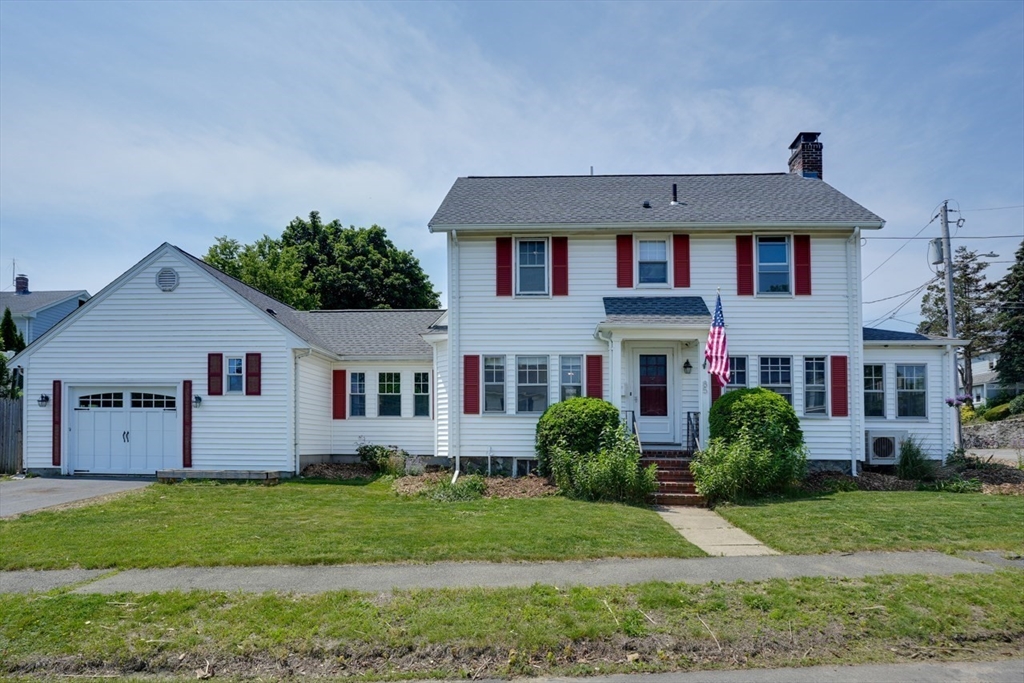 85 Roosevelt Rd, Medford