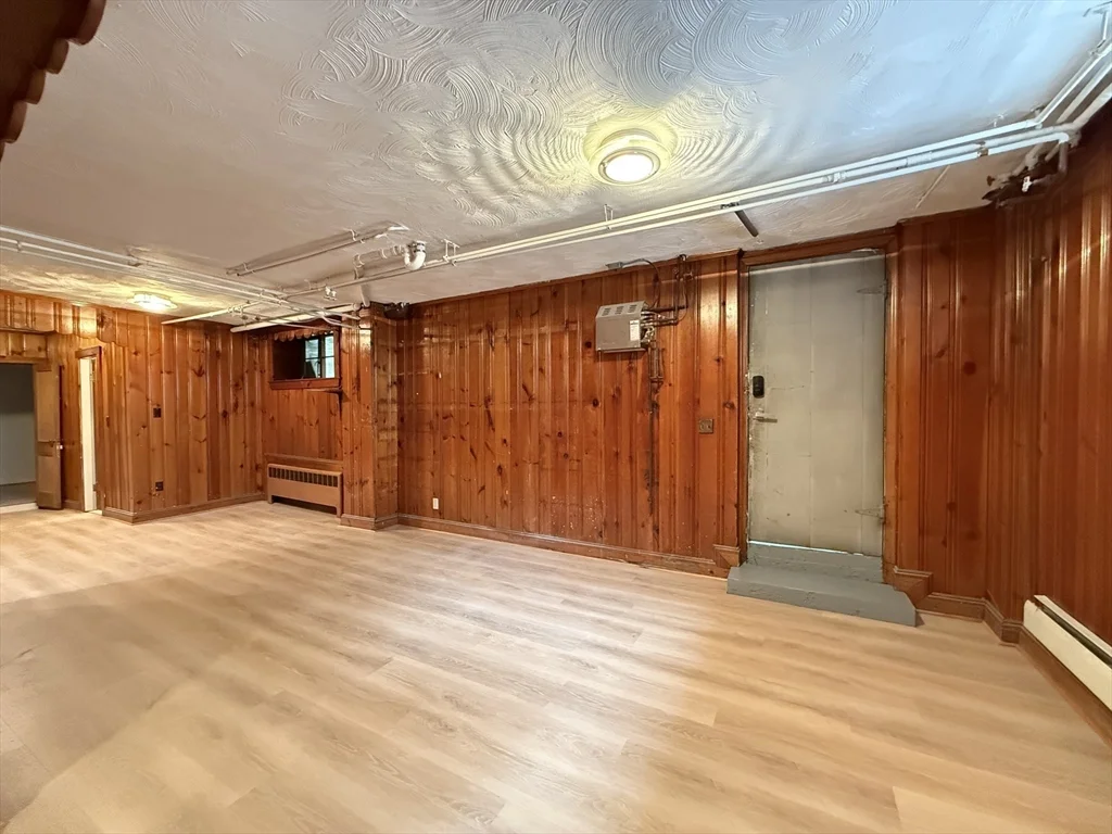 115 Grove St, Chestnut Hill