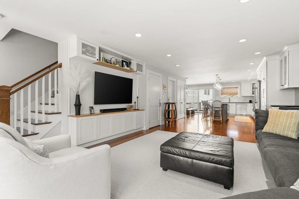 530 E 3rd St, South Boston