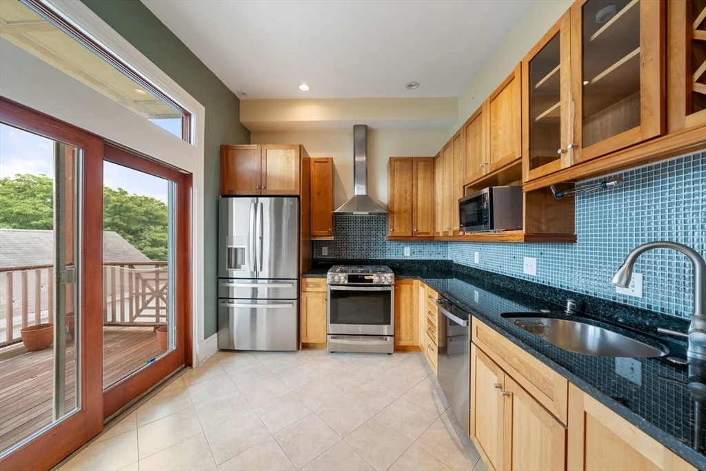 118 Perkins St, East Somerville