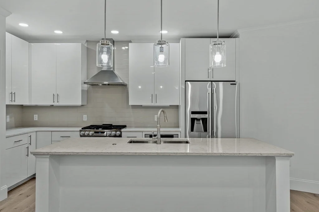 27 Lily Pond Ln, Lexington