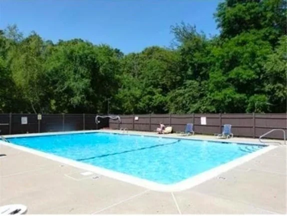 10 Beals Cove Rd, Hingham