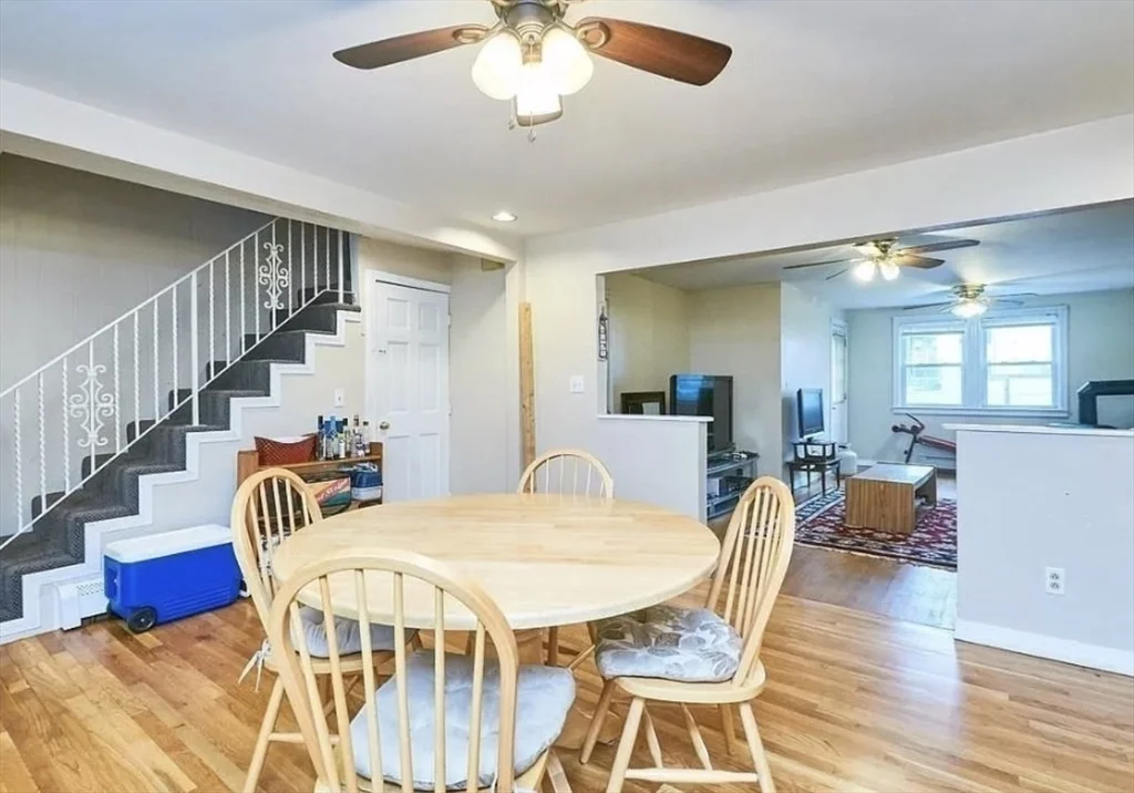 12 Emmet St, South Boston