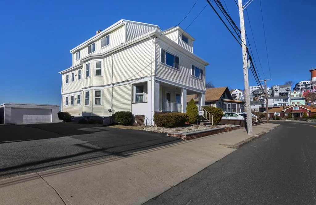 789 Shirley St, Winthrop