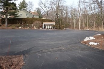 64 Arrowhead, Ashland