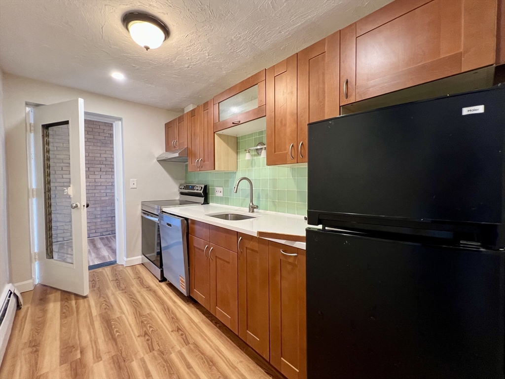 15 Commonwealth Ct, Brighton