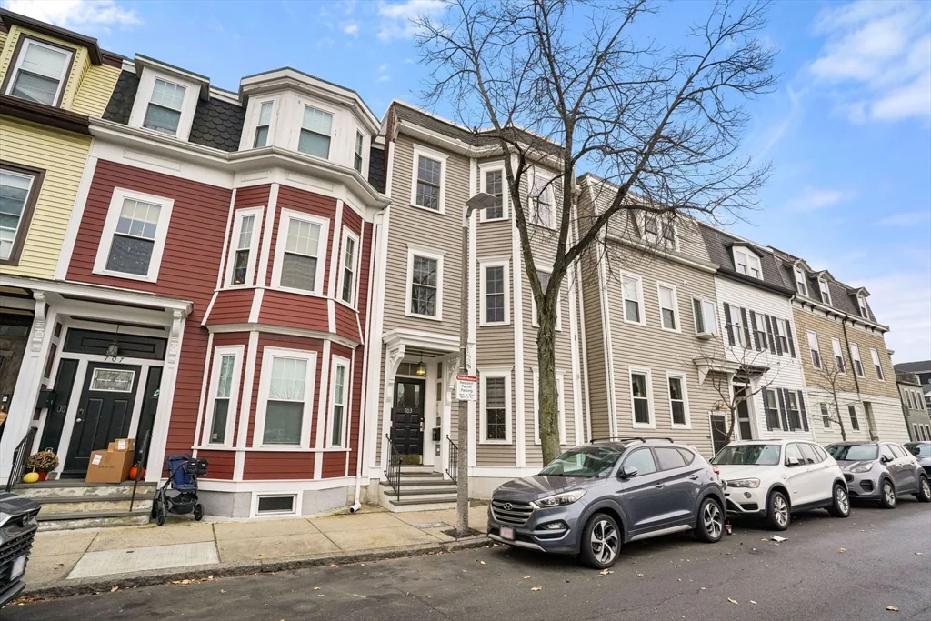 703 East 4th St, South Boston