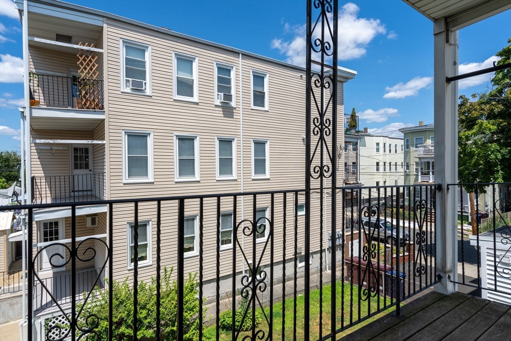 62 Vernal St, Everett