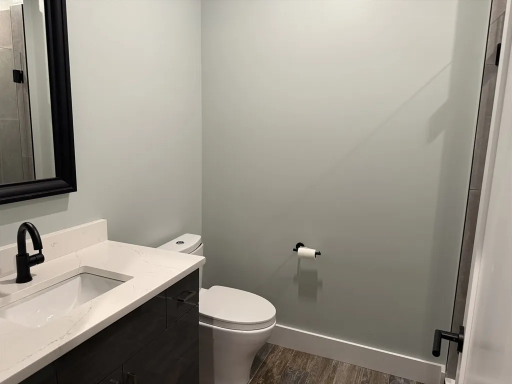 60 Cross Street East, East Somerville