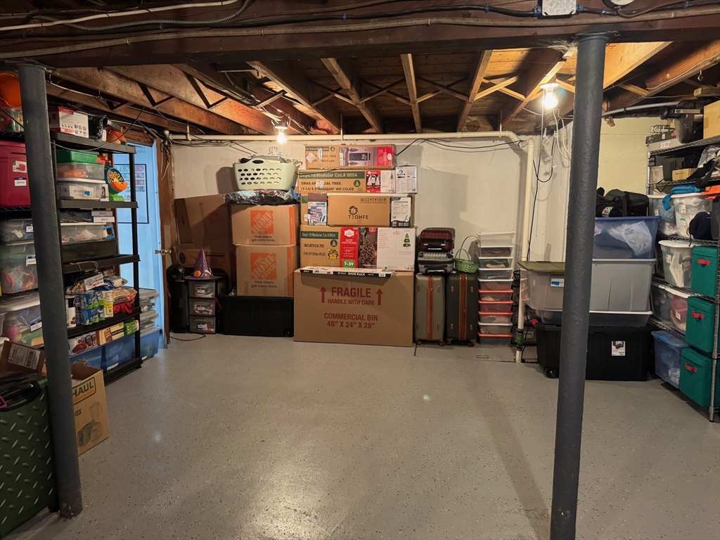 87 Starr St, Leominster