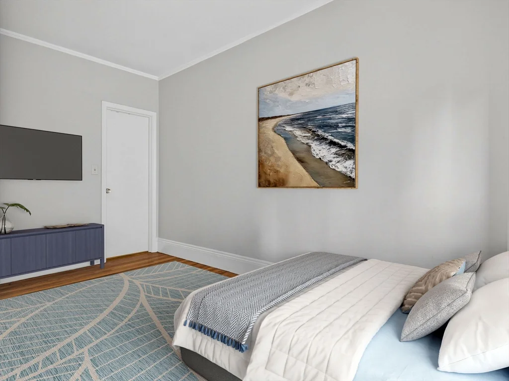 232 Newbury St, Back Bay