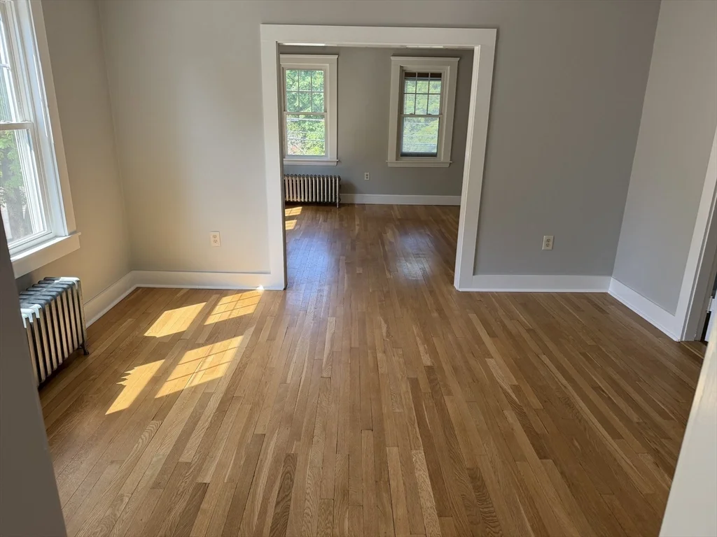 56 South Main St, Uxbridge