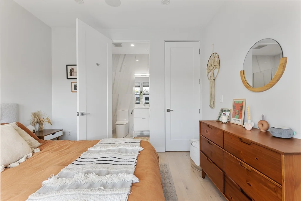 340 West 2nd St, South Boston