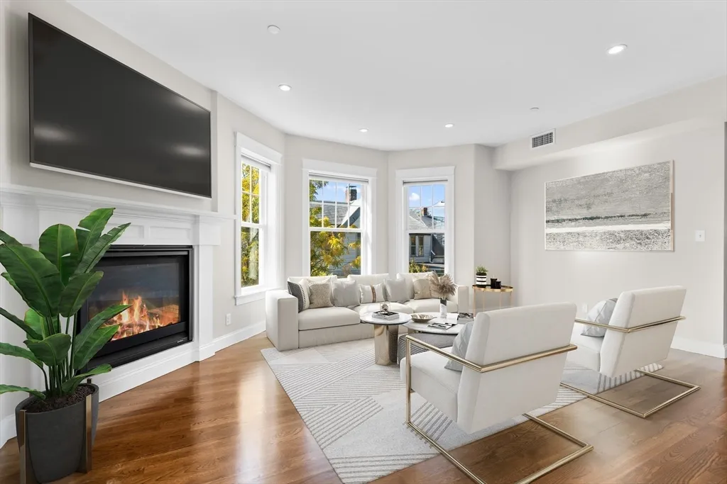 22 Chickatawbut St, Dorchester