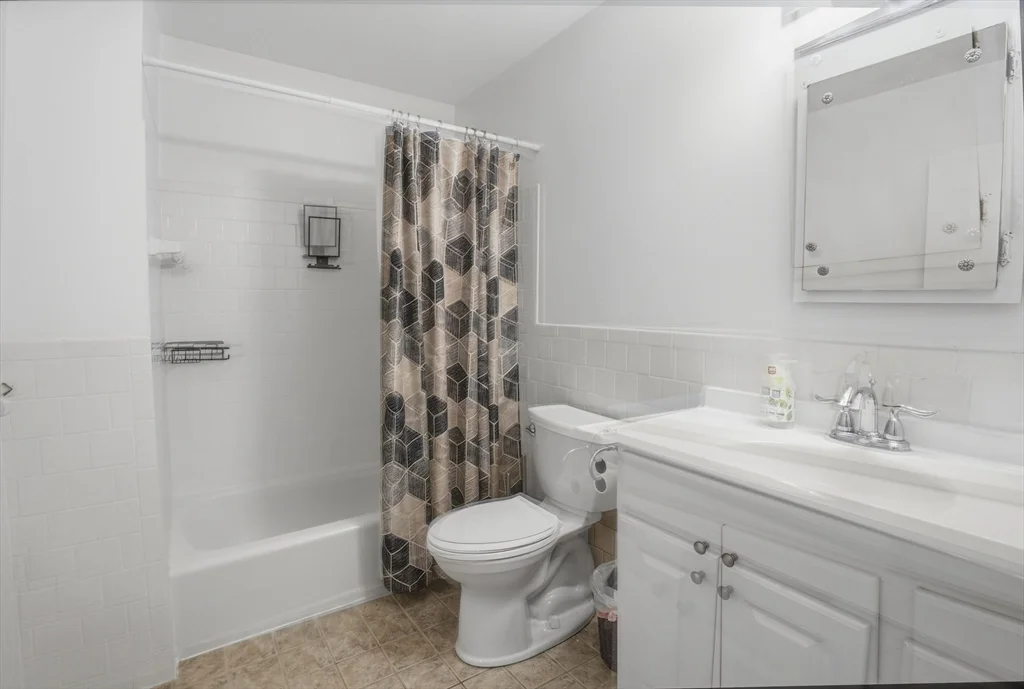 147 Milk St, Westborough
