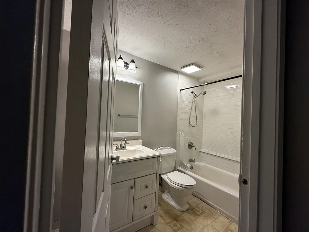 34 Walden Dr, Natick