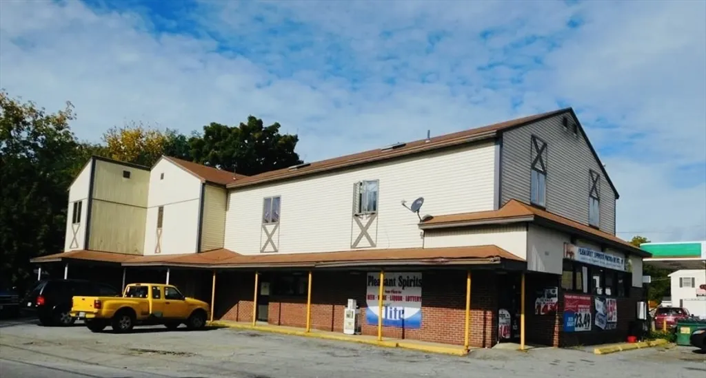 358 Mammoth Rd, Pawtucketville