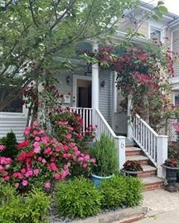 6 Arcadia St, Jamaica Plain