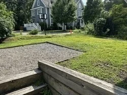 27 Turner Ter, Newtonville