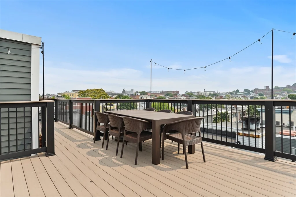 151 West 6th St, South Boston