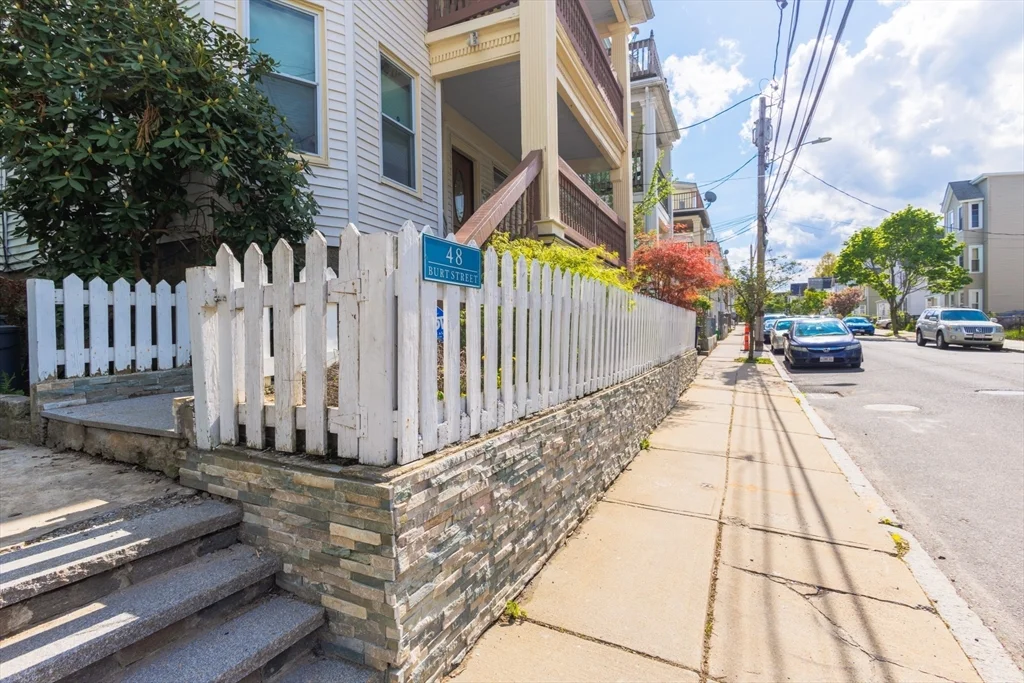 48 Burt St, Dorchester